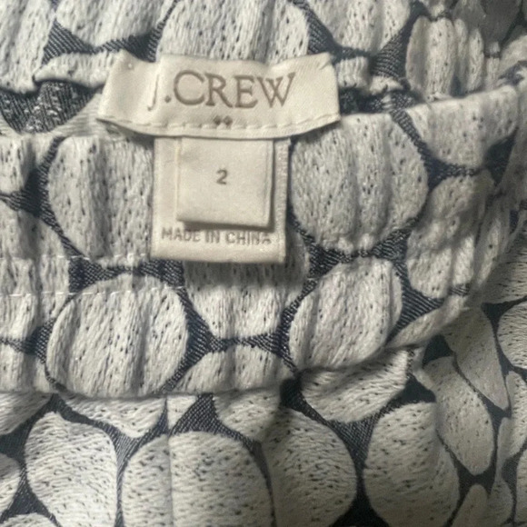 J.Crew Pull on Elastic Waist White & Silver Polka Dot Preppy Shorts Size 2 - Picture 4 of 5